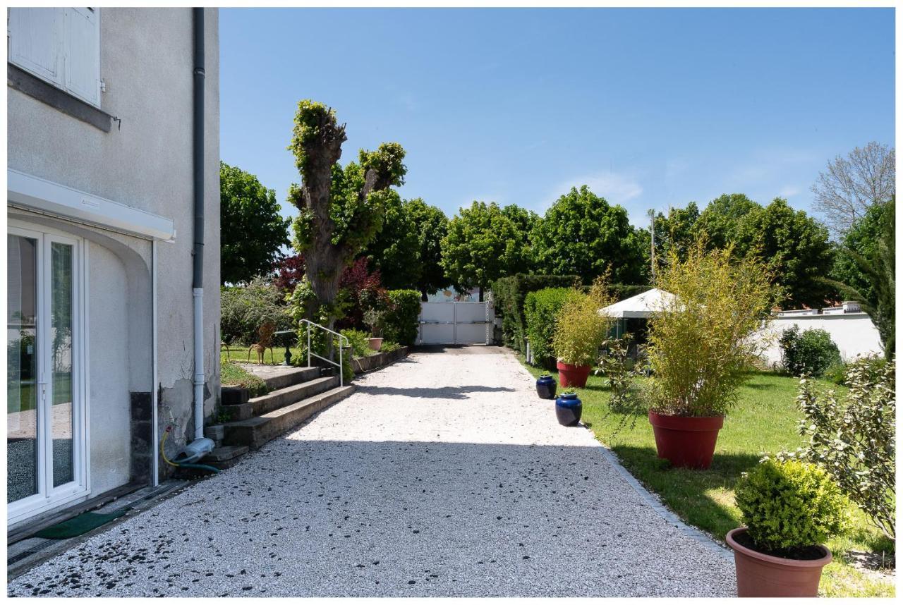 Maison De Retraite Vertaizon Buitenkant foto