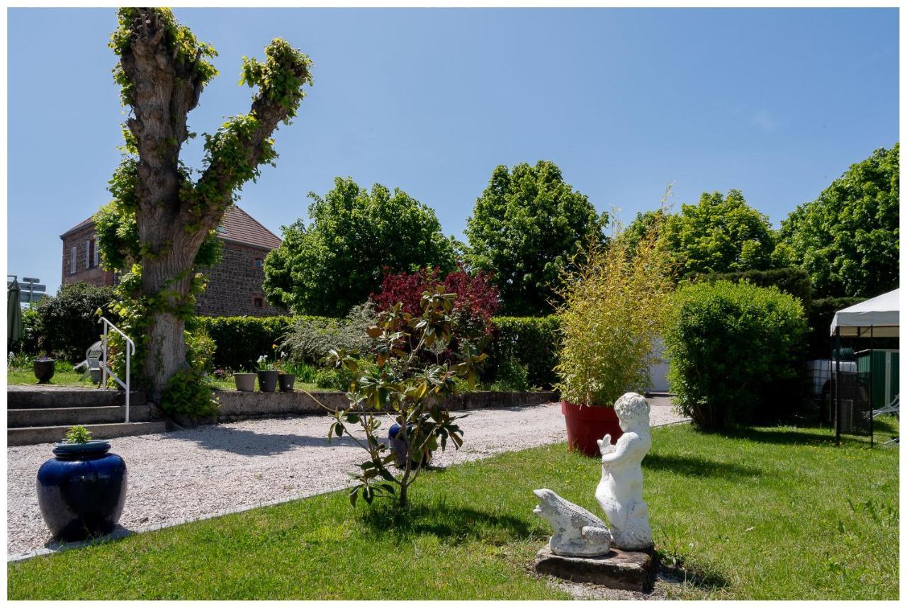 Maison De Retraite Vertaizon Buitenkant foto