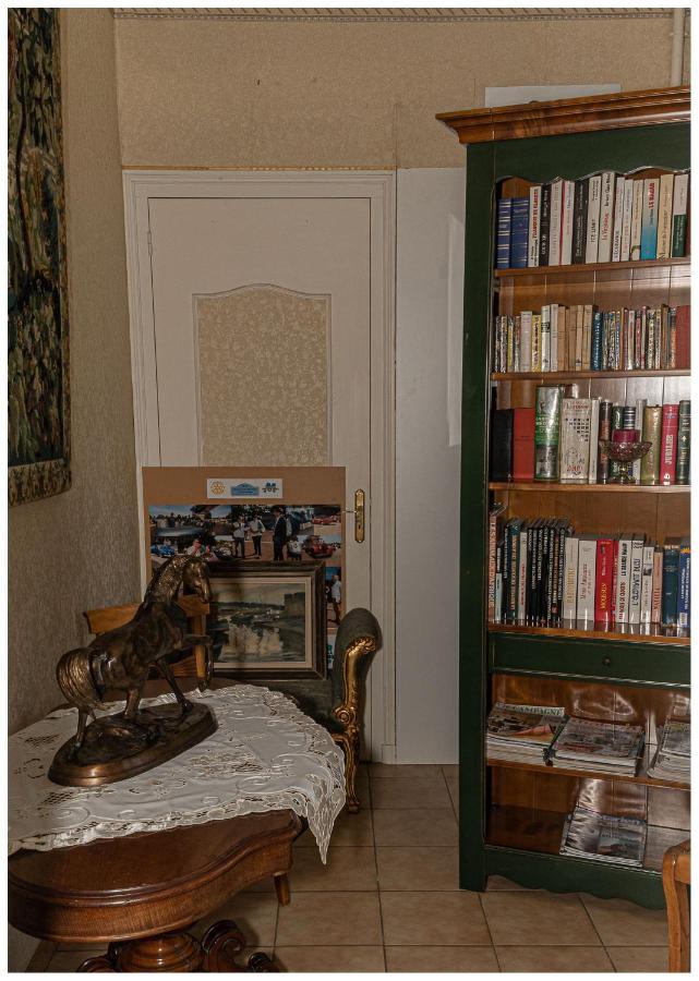 Maison De Retraite Vertaizon Buitenkant foto